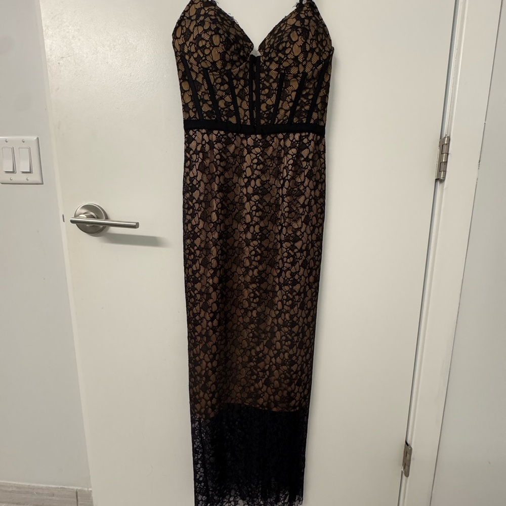 Simkhai Elegant Black Lace Evening Dress